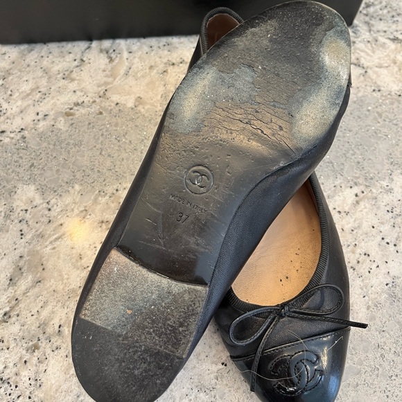 **Host Pick** Authentic Chanel Black Patent Tip Ballet Flats - Picture 3 of 3
